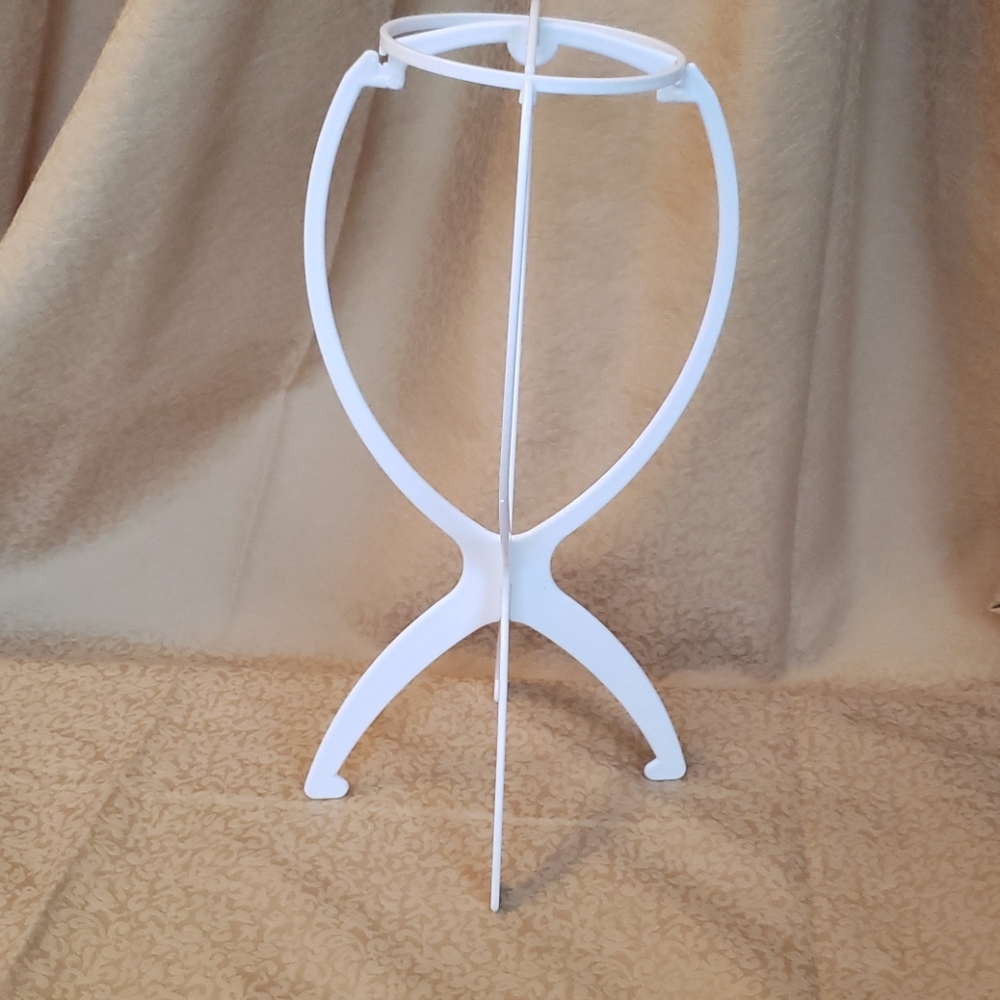 Wig stand - plastic